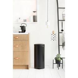 BRABANTIA - NEWICON MATT BLACK PEDALLI ÇÖP KUTUSU 30L (1)