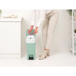 Brabantia - STEPUP JADE GREEN PLASTİK PEDALLI ÇÖP KUTUSU 10L (1)